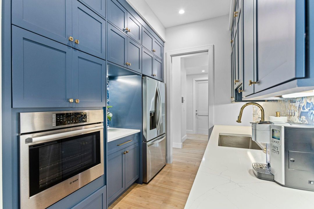 Activo con contrato: $4,975,000 (6 camas, 4 baños, 4472 Pies cuadrados)