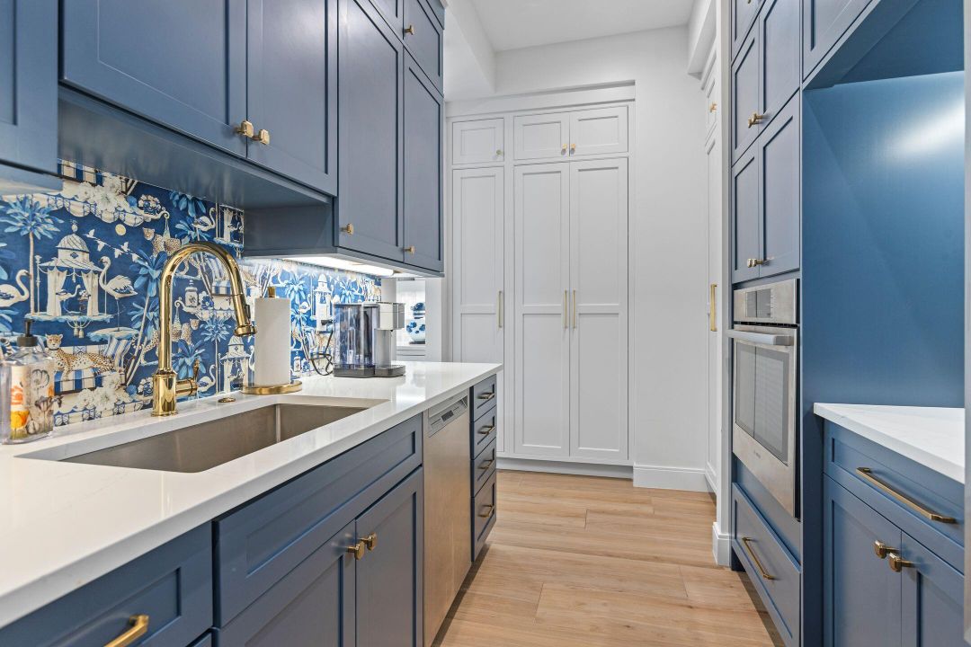 Activo con contrato: $4,975,000 (6 camas, 4 baños, 4472 Pies cuadrados)