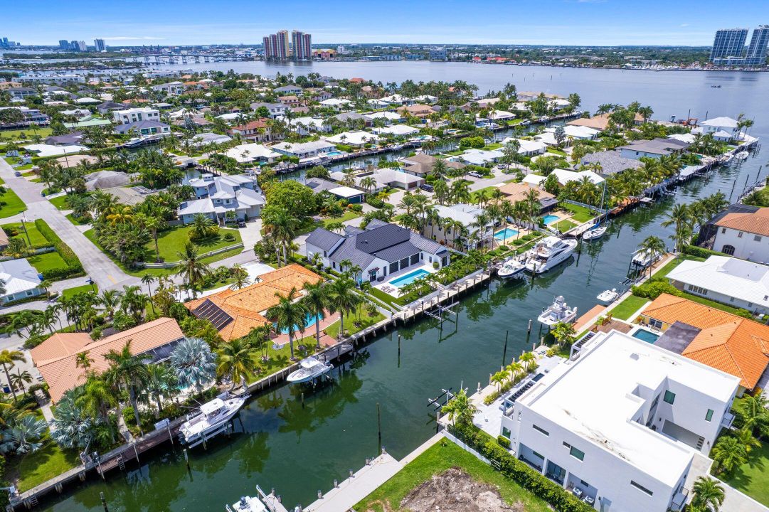 Activo con contrato: $4,975,000 (6 camas, 4 baños, 4472 Pies cuadrados)