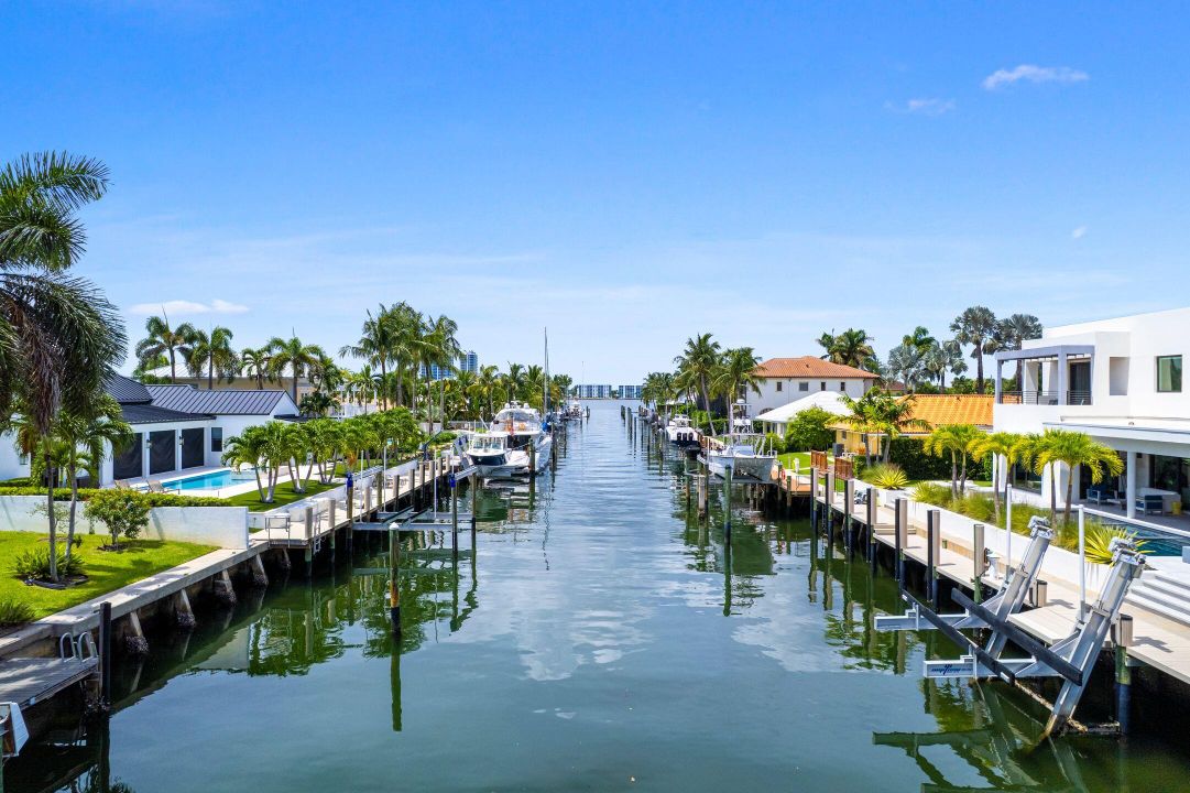 Activo con contrato: $4,975,000 (6 camas, 4 baños, 4472 Pies cuadrados)