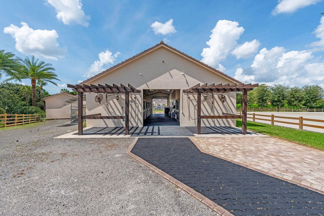 For Sale: $8,500,000 (9 beds, 10 baths, 8814 Square Feet)