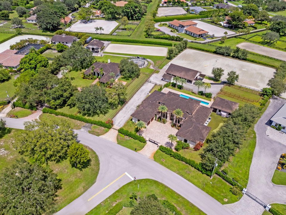 For Sale: $8,500,000 (9 beds, 10 baths, 8814 Square Feet)