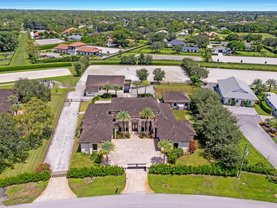 For Sale: $8,500,000 (9 beds, 10 baths, 8814 Square Feet)