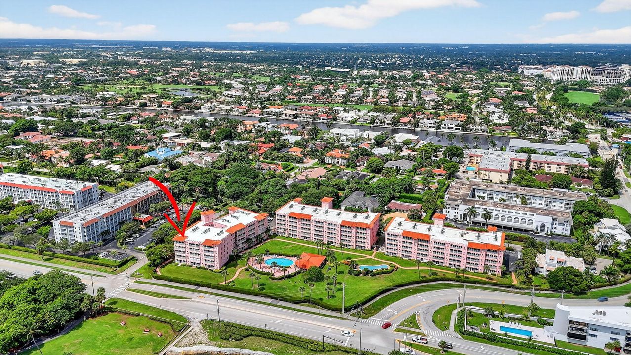 合同活跃: $8,000 (3 贝兹, 2 浴室, 1875 平方英尺)