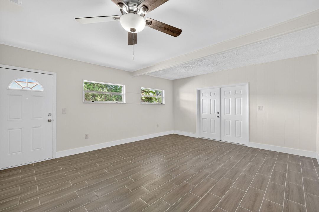 Active With Contract: $250,000 (3 beds, 2 baths, 1440 Square Feet)