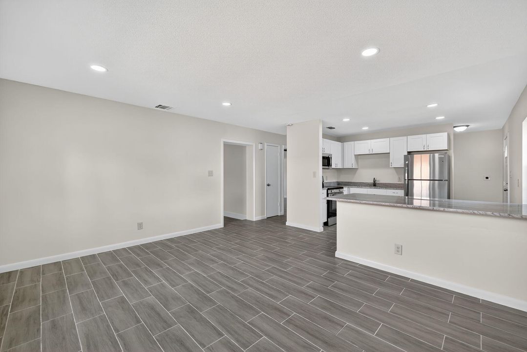 Active With Contract: $250,000 (3 beds, 2 baths, 1440 Square Feet)