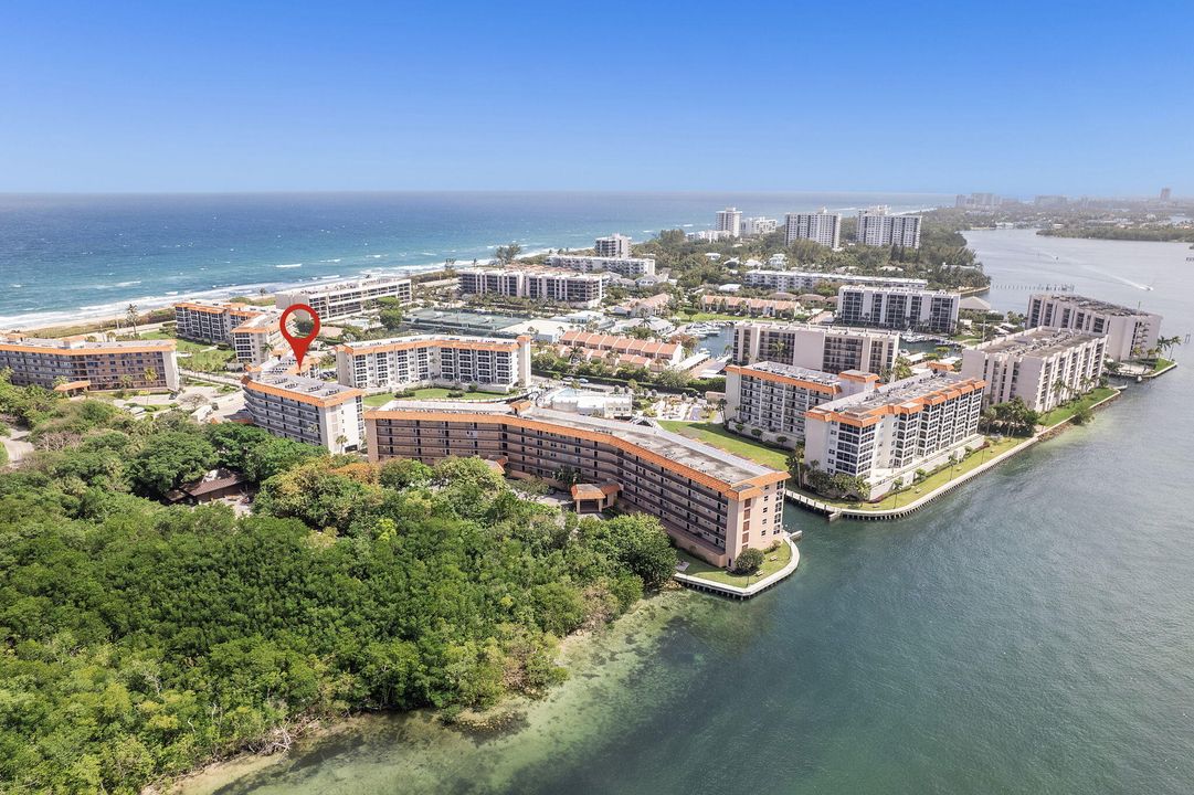 合同活跃: $6,000 (2 贝兹, 2 浴室, 964 平方英尺)