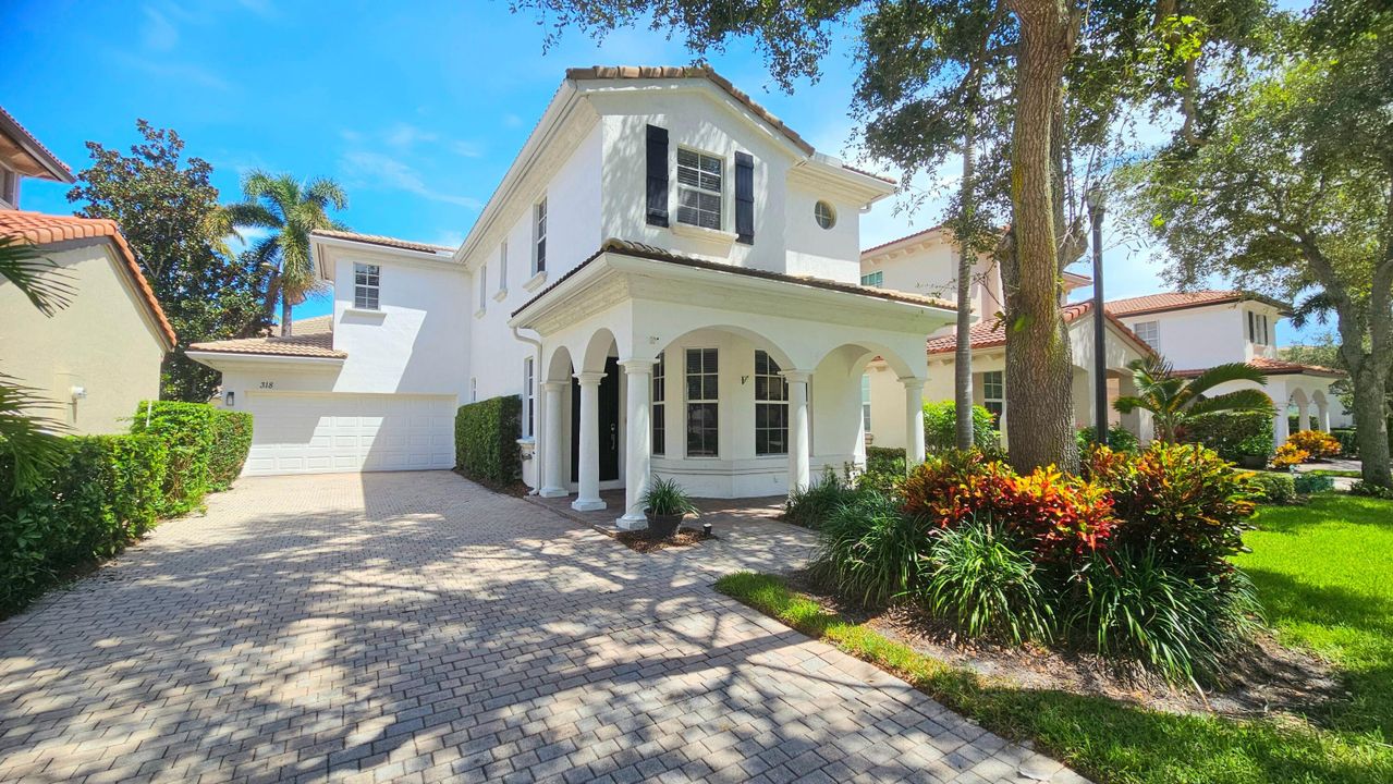 Recientemente alquilado: $4,250 (3 camas, 2 baños, 1609 Pies cuadrados)