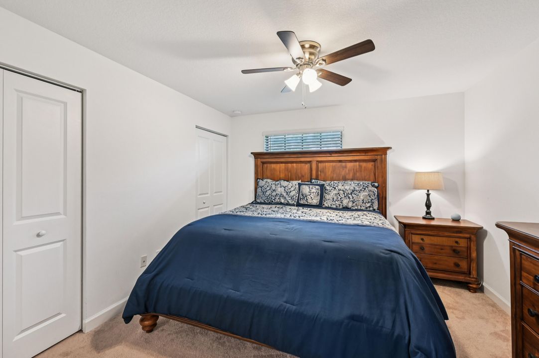 合同活跃: $339,000 (2 贝兹, 2 浴室, 1240 平方英尺)