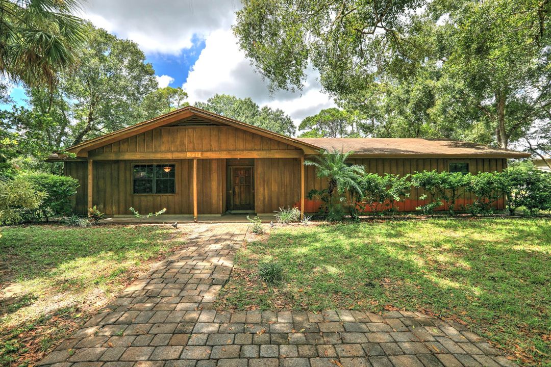 最近售出: $299,900 (3 贝兹, 2 浴室, 1807 平方英尺)