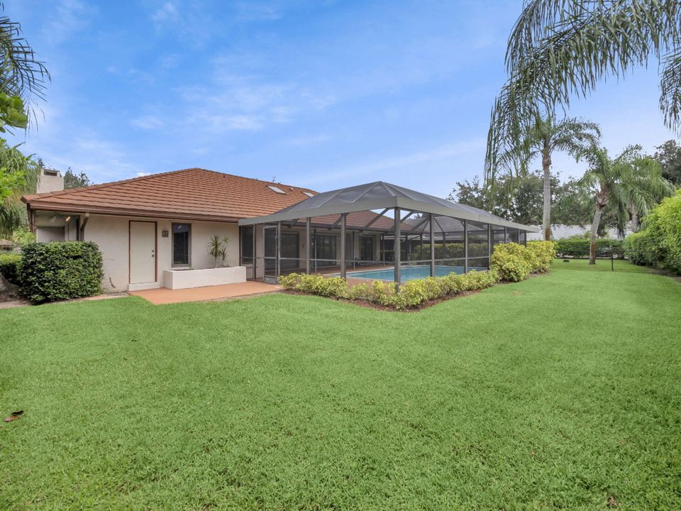 Active With Contract: $650,000 (2 beds, 2 baths, 1960 Square Feet)