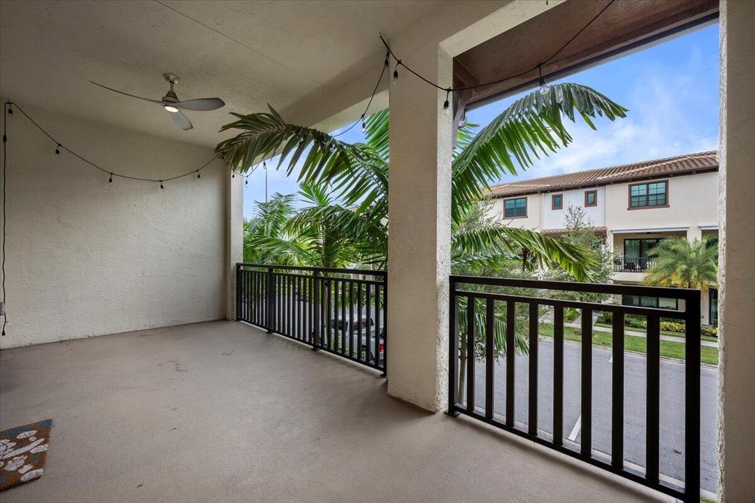 Active With Contract: $769,000 (3 beds, 3 baths, 2252 Square Feet)