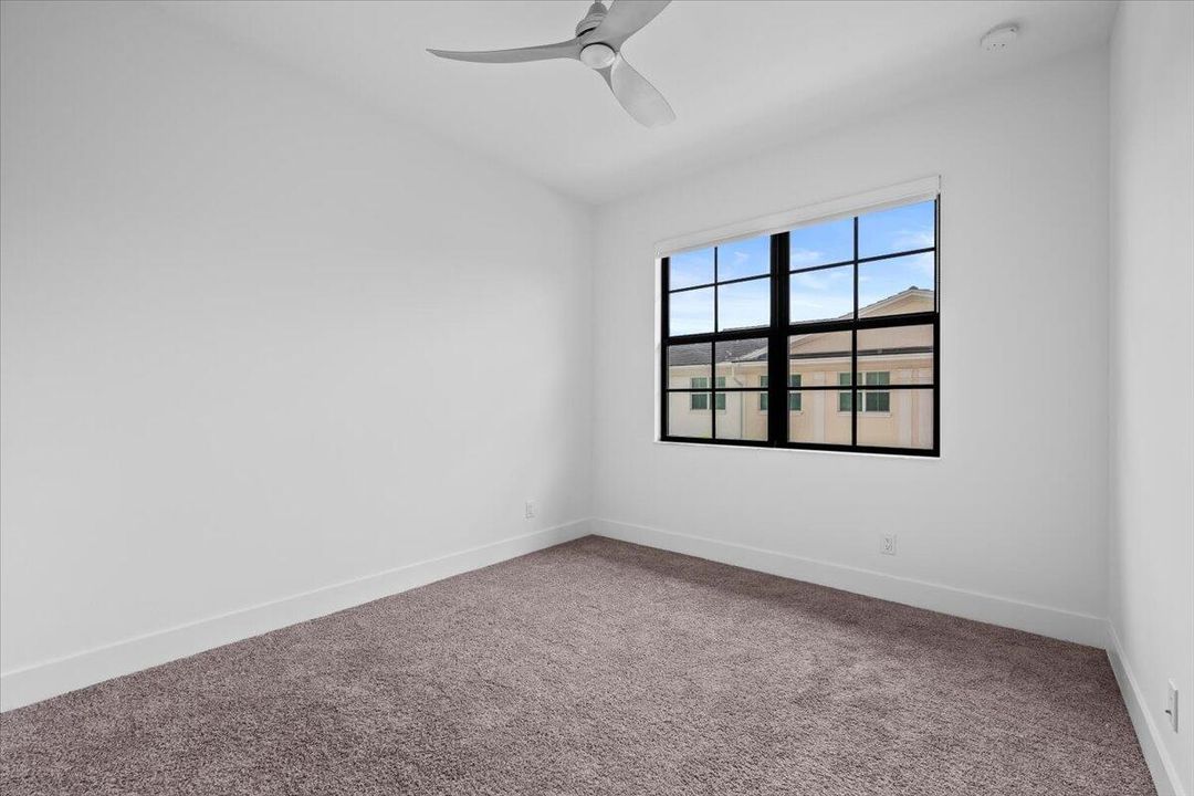 Active With Contract: $769,000 (3 beds, 3 baths, 2252 Square Feet)