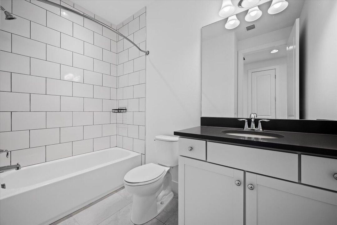 Active With Contract: $769,000 (3 beds, 3 baths, 2252 Square Feet)