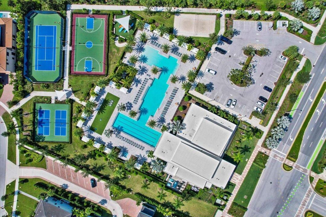 Active With Contract: $769,000 (3 beds, 3 baths, 2252 Square Feet)