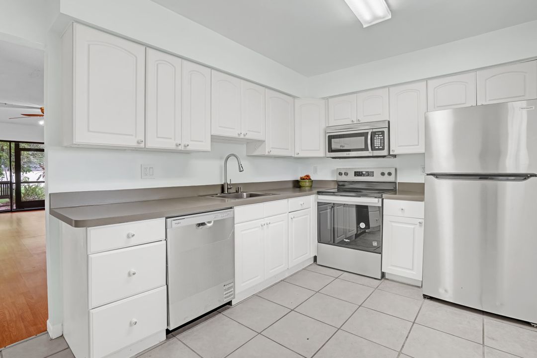 Activo con contrato: $140,000 (2 camas, 2 baños, 1014 Pies cuadrados)