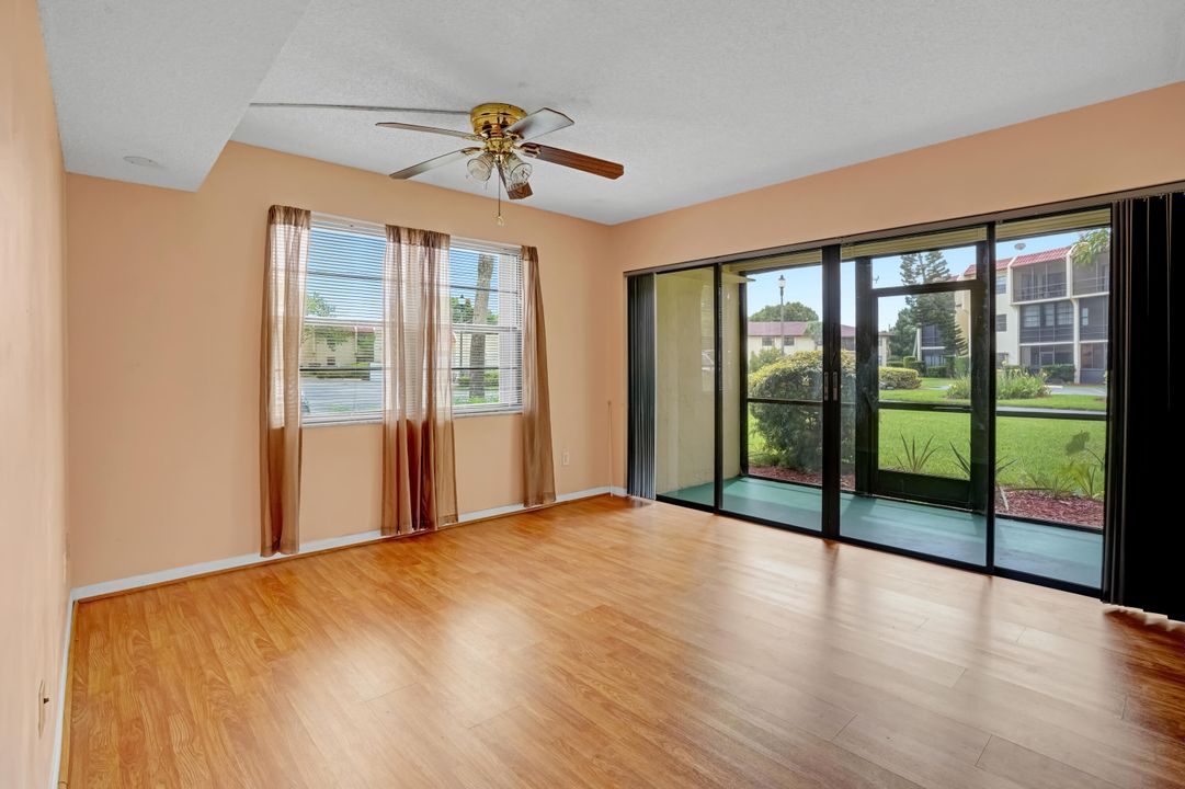 Activo con contrato: $140,000 (2 camas, 2 baños, 1014 Pies cuadrados)