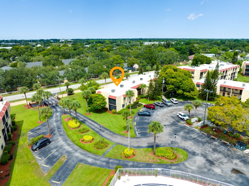 Activo con contrato: $140,000 (2 camas, 2 baños, 1014 Pies cuadrados)