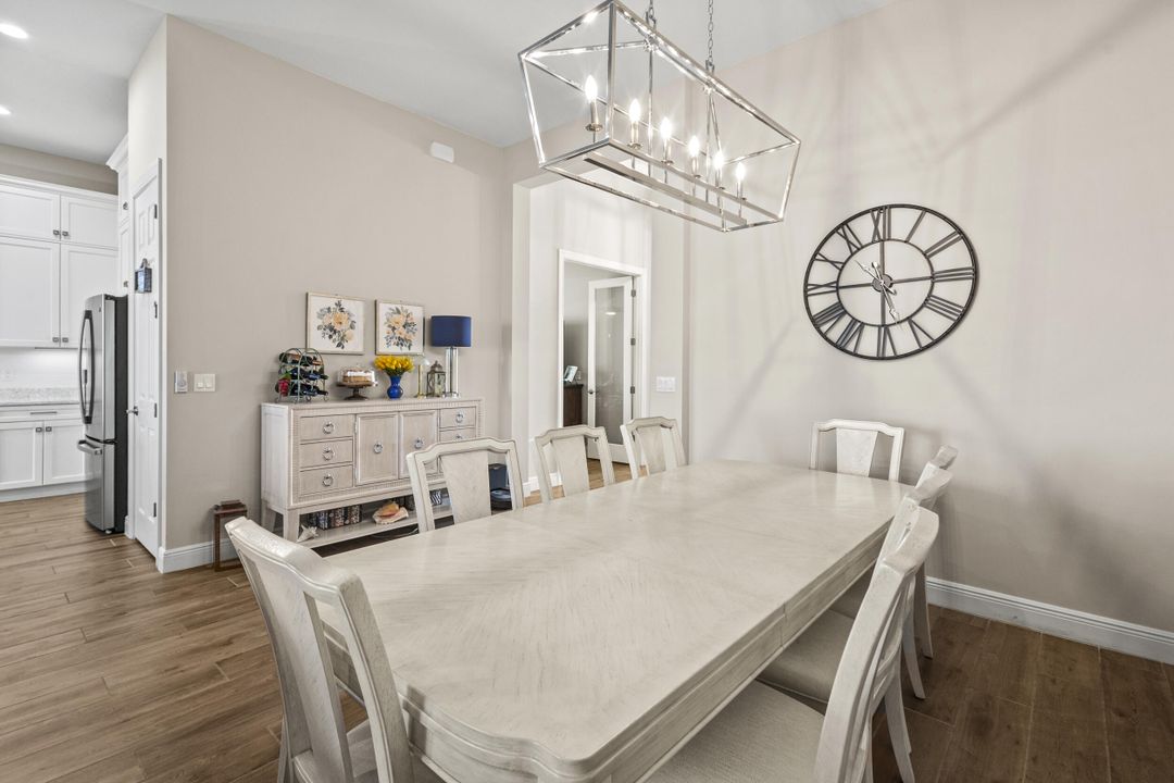 For Sale: $759,000 (3 beds, 3 baths, 2220 Square Feet)