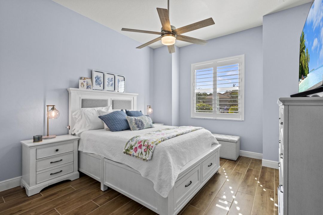 For Sale: $759,000 (3 beds, 3 baths, 2220 Square Feet)