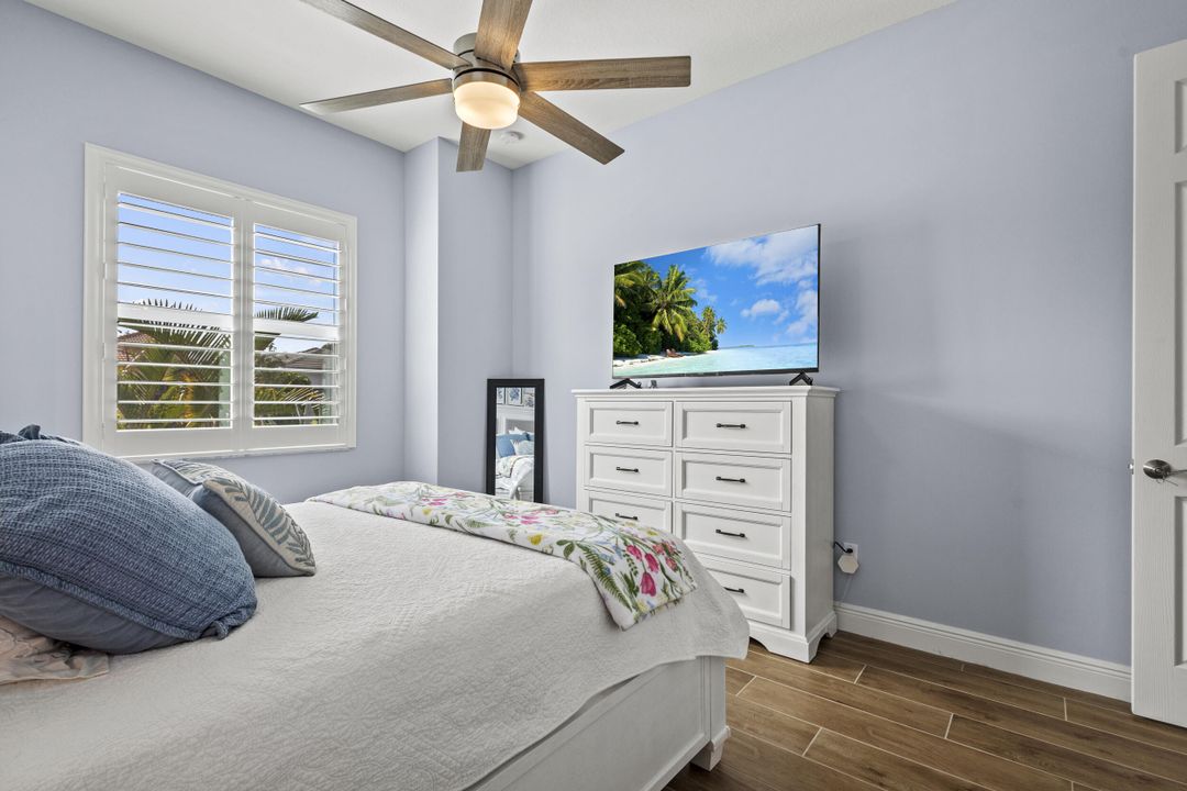 For Sale: $759,000 (3 beds, 3 baths, 2220 Square Feet)