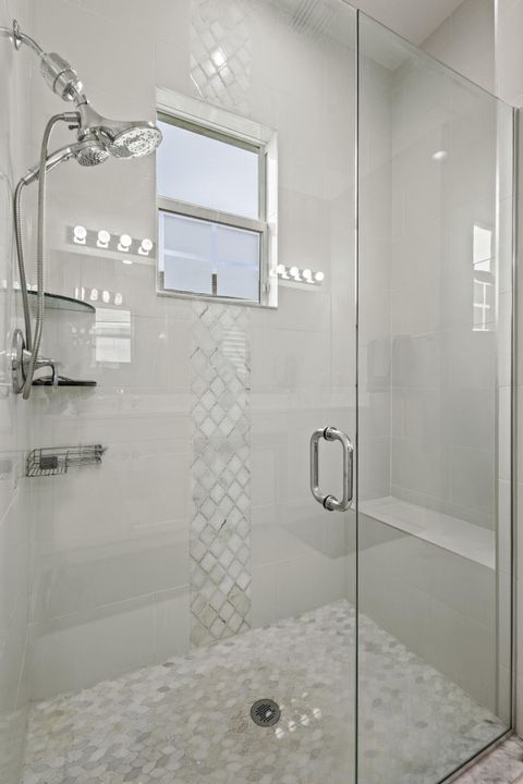 For Sale: $759,000 (3 beds, 3 baths, 2220 Square Feet)