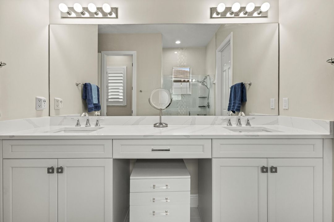 For Sale: $759,000 (3 beds, 3 baths, 2220 Square Feet)