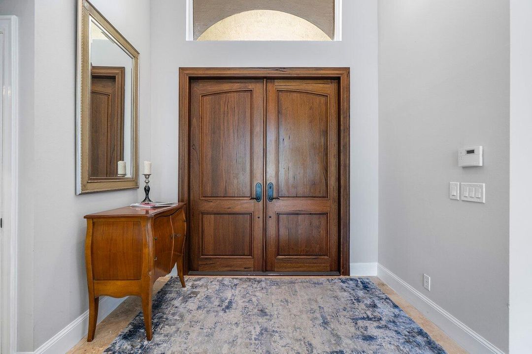 En Renta: $14,500 (6 camas, 6 baños, 5008 Pies cuadrados)