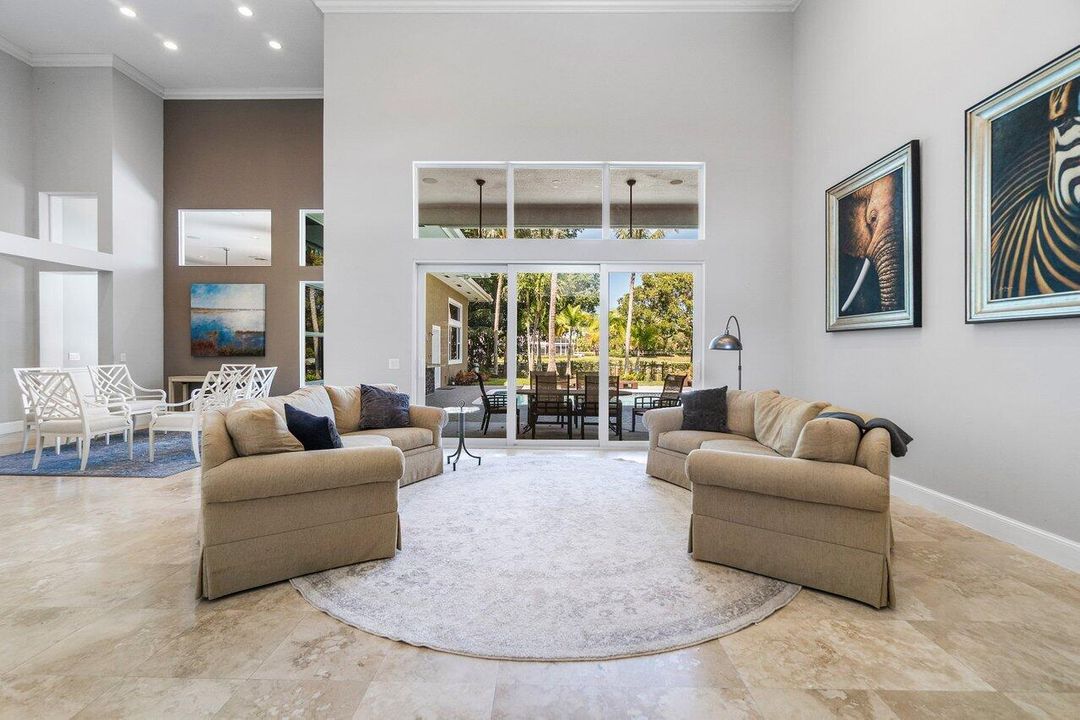 En Renta: $14,500 (6 camas, 6 baños, 5008 Pies cuadrados)