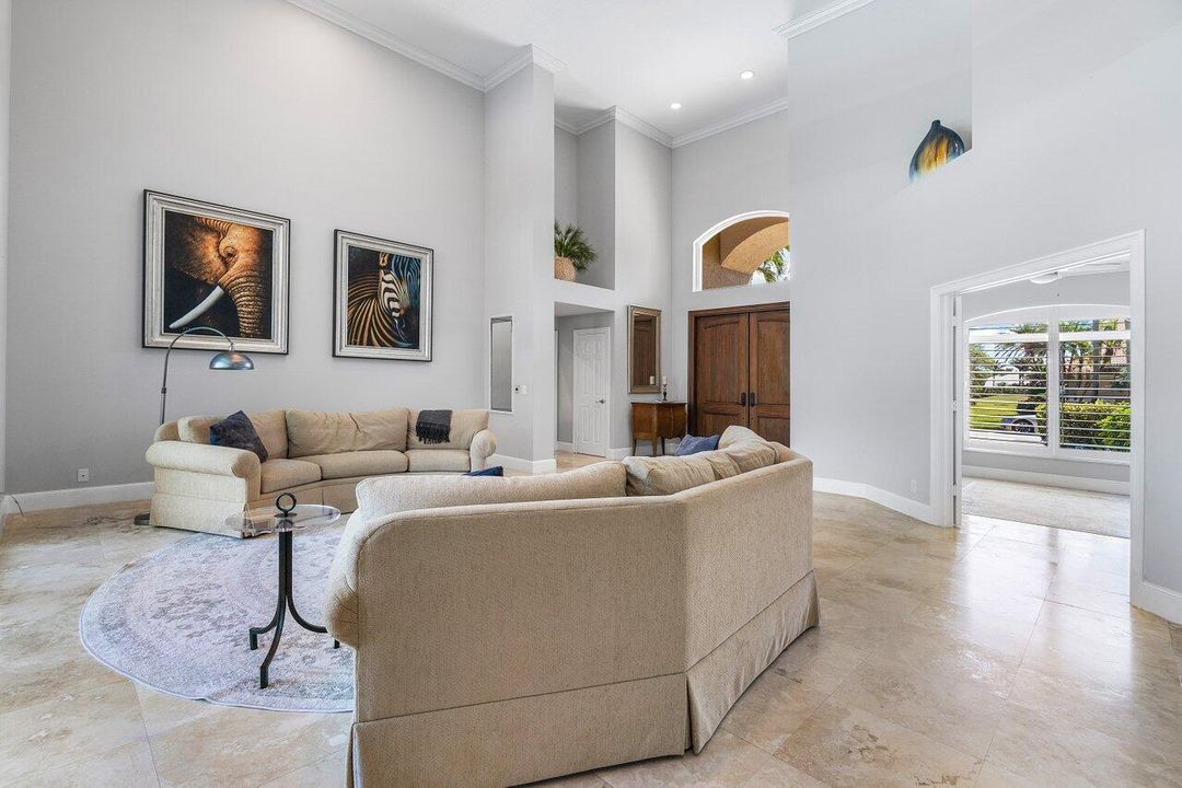 En Renta: $14,500 (6 camas, 6 baños, 5008 Pies cuadrados)