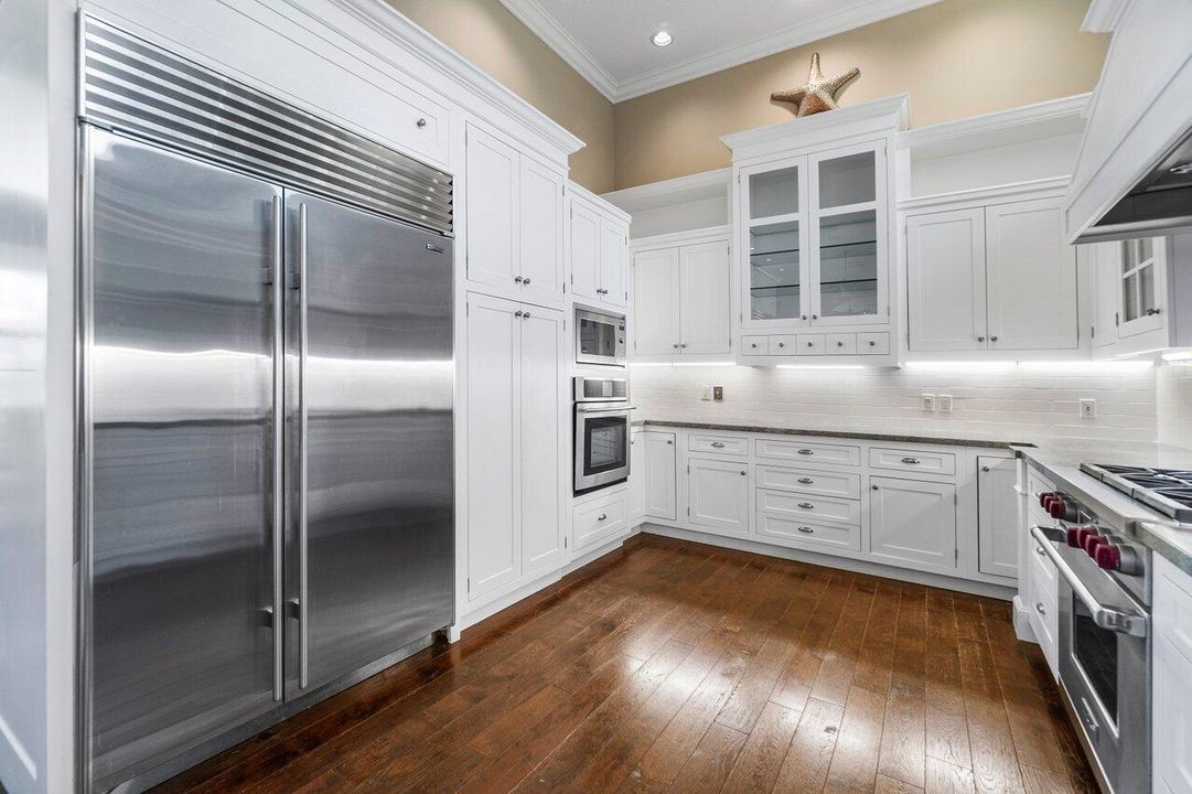 En Renta: $14,500 (6 camas, 6 baños, 5008 Pies cuadrados)