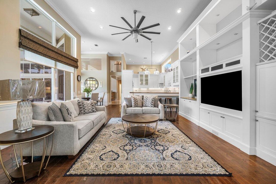 En Renta: $14,500 (6 camas, 6 baños, 5008 Pies cuadrados)