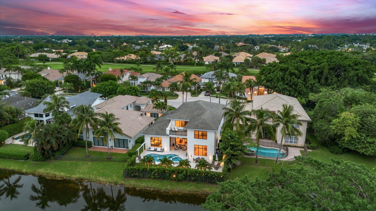 En Venta: $2,750,000 (5 camas, 5 baños, 4499 Pies cuadrados)