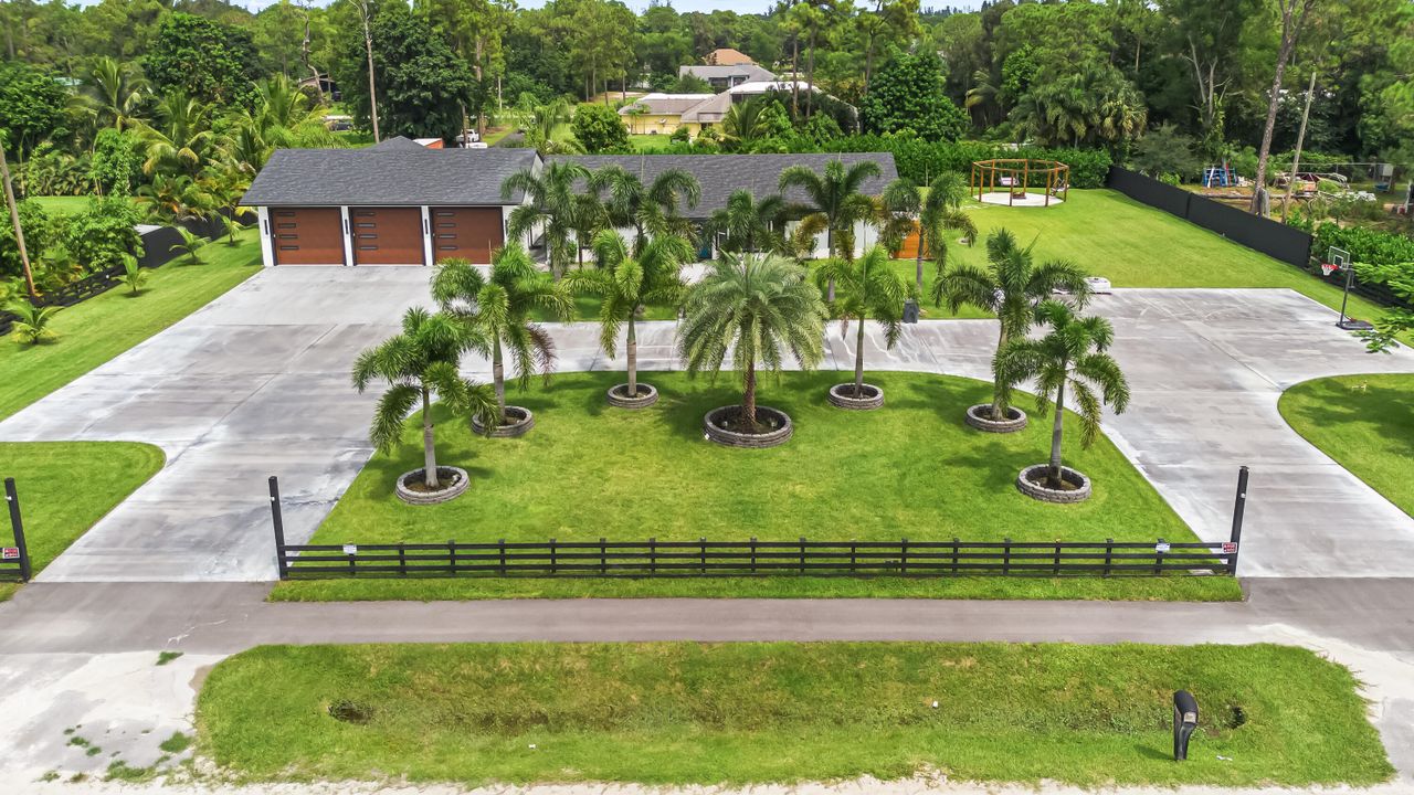 В аренду: $6,750 (3 спален, 2 ванн, 1820 Квадратных фут)