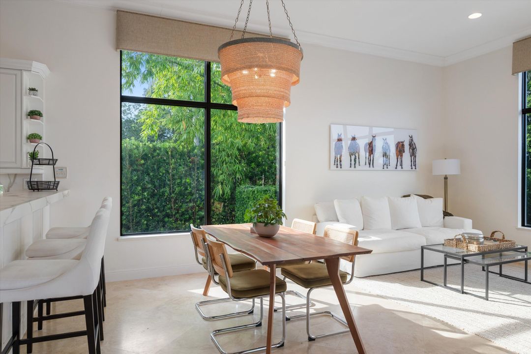 En Venta: $2,750,000 (5 camas, 5 baños, 4499 Pies cuadrados)