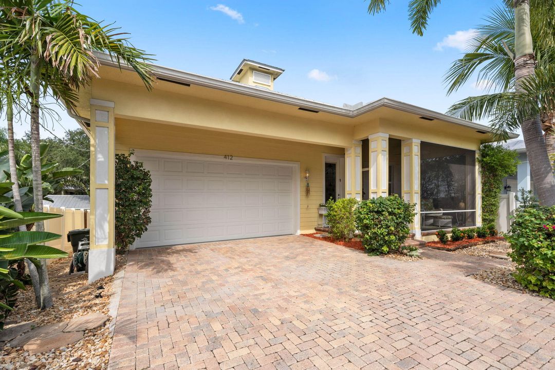 En Venta: $1,250,000 (3 camas, 3 baños, 2015 Pies cuadrados)