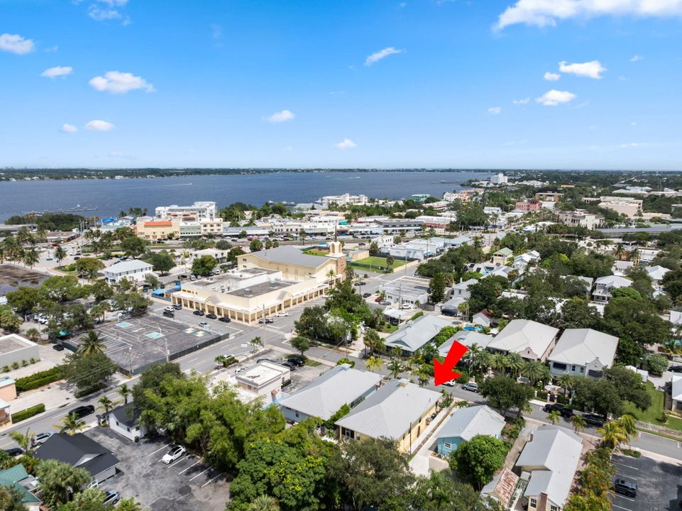 En Venta: $1,250,000 (3 camas, 3 baños, 2015 Pies cuadrados)