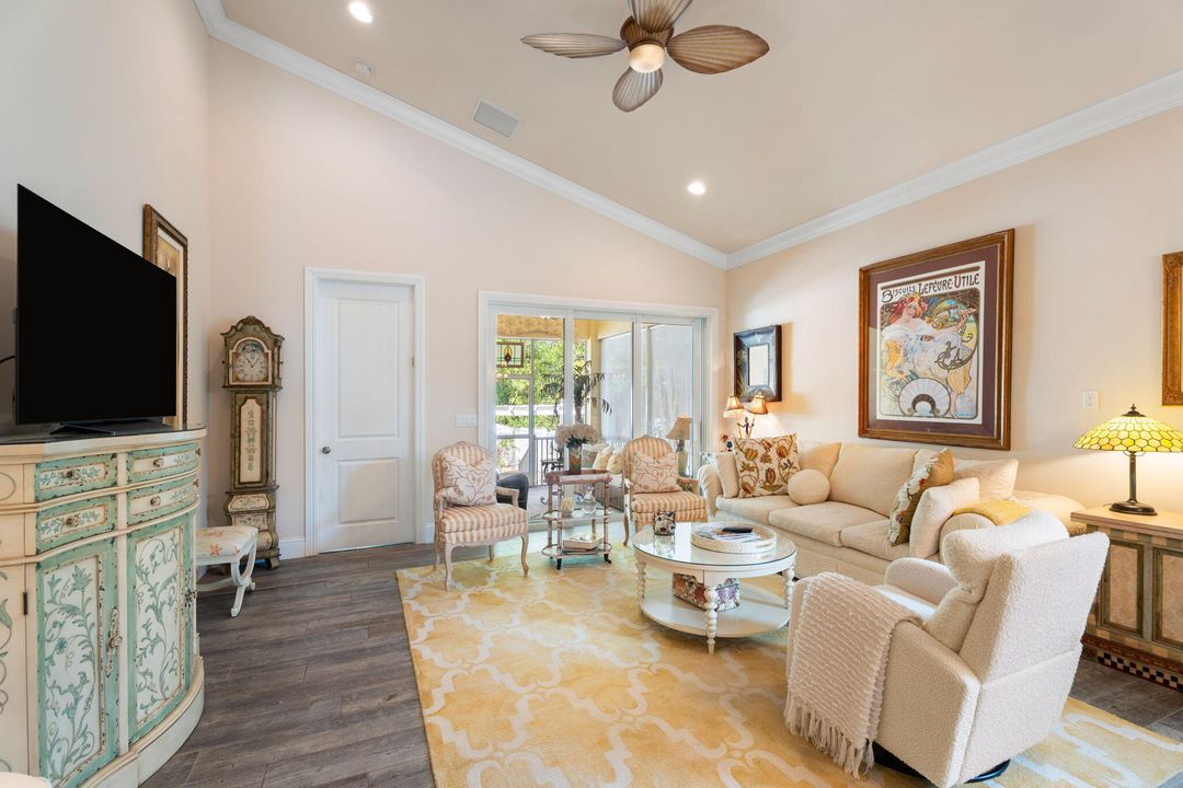 En Venta: $1,250,000 (3 camas, 3 baños, 2015 Pies cuadrados)