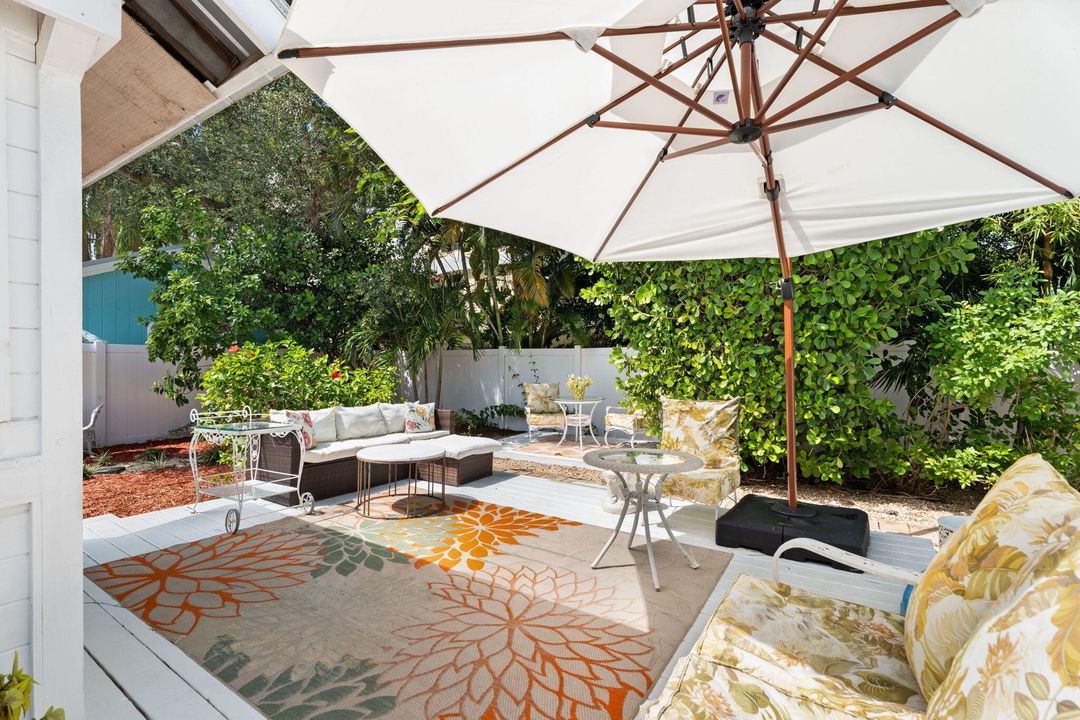 En Venta: $1,250,000 (3 camas, 3 baños, 2015 Pies cuadrados)