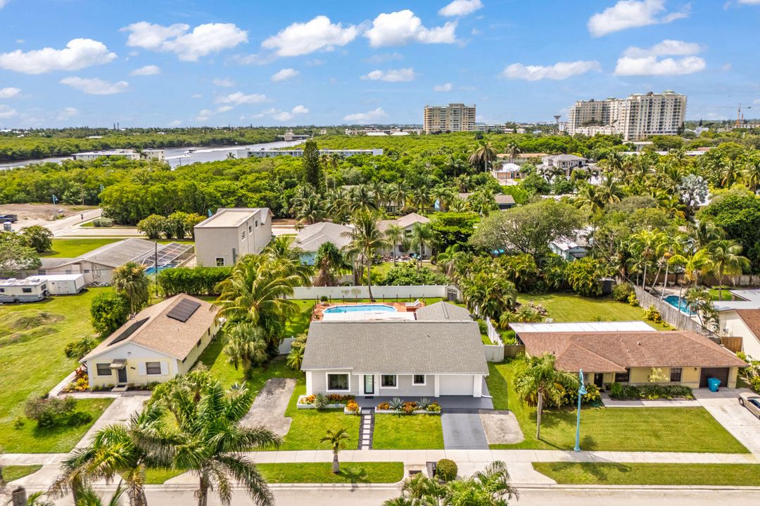 En Venta: $749,000 (2 camas, 2 baños, 1681 Pies cuadrados)