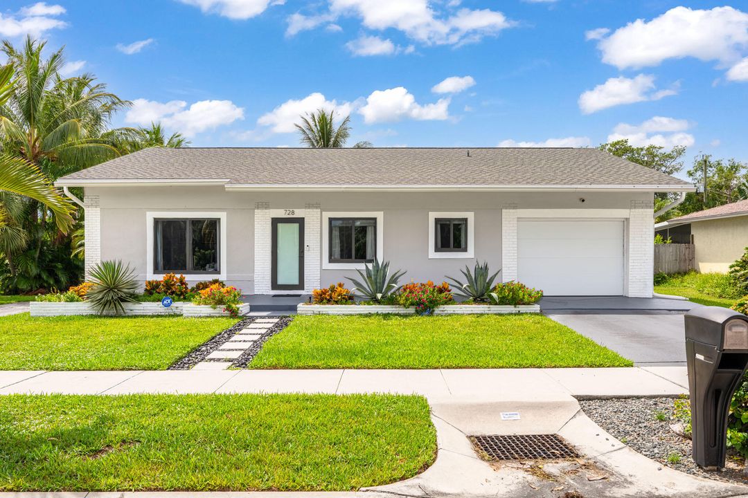 En Venta: $749,000 (2 camas, 2 baños, 1681 Pies cuadrados)