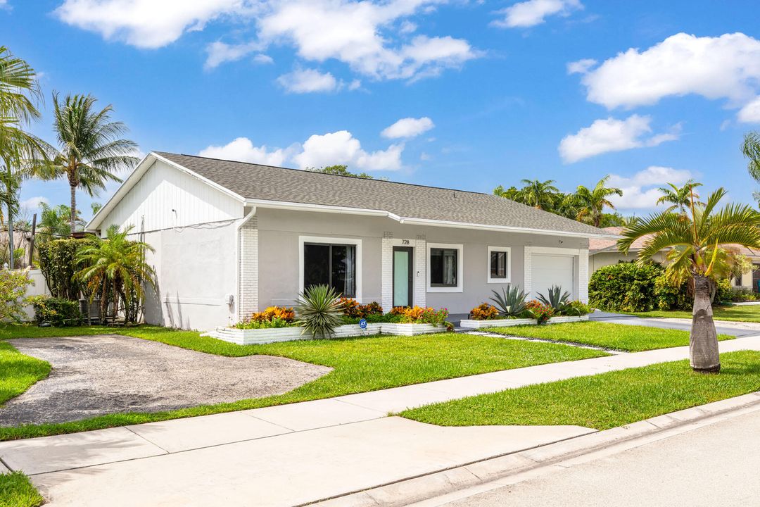 En Venta: $749,000 (2 camas, 2 baños, 1681 Pies cuadrados)