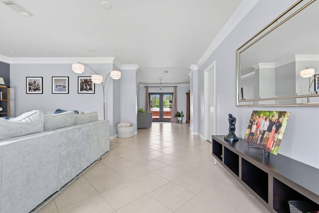 En Venta: $749,000 (2 camas, 2 baños, 1681 Pies cuadrados)