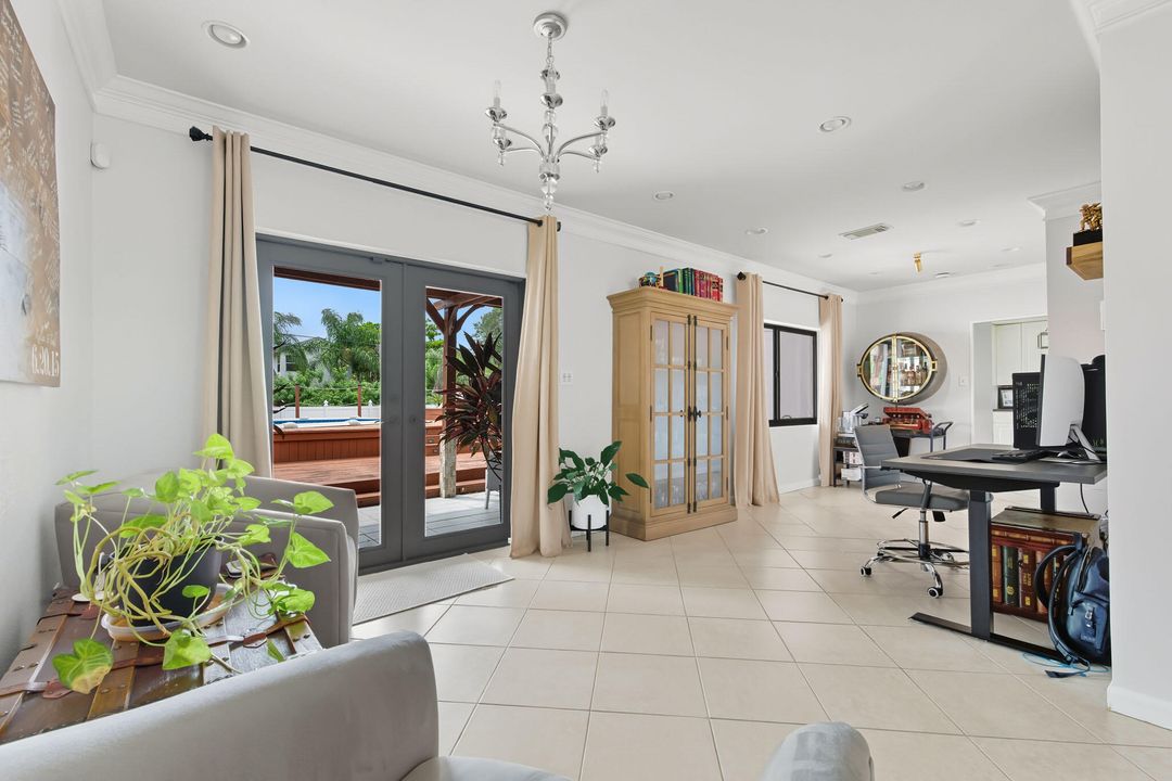 En Venta: $749,000 (2 camas, 2 baños, 1681 Pies cuadrados)