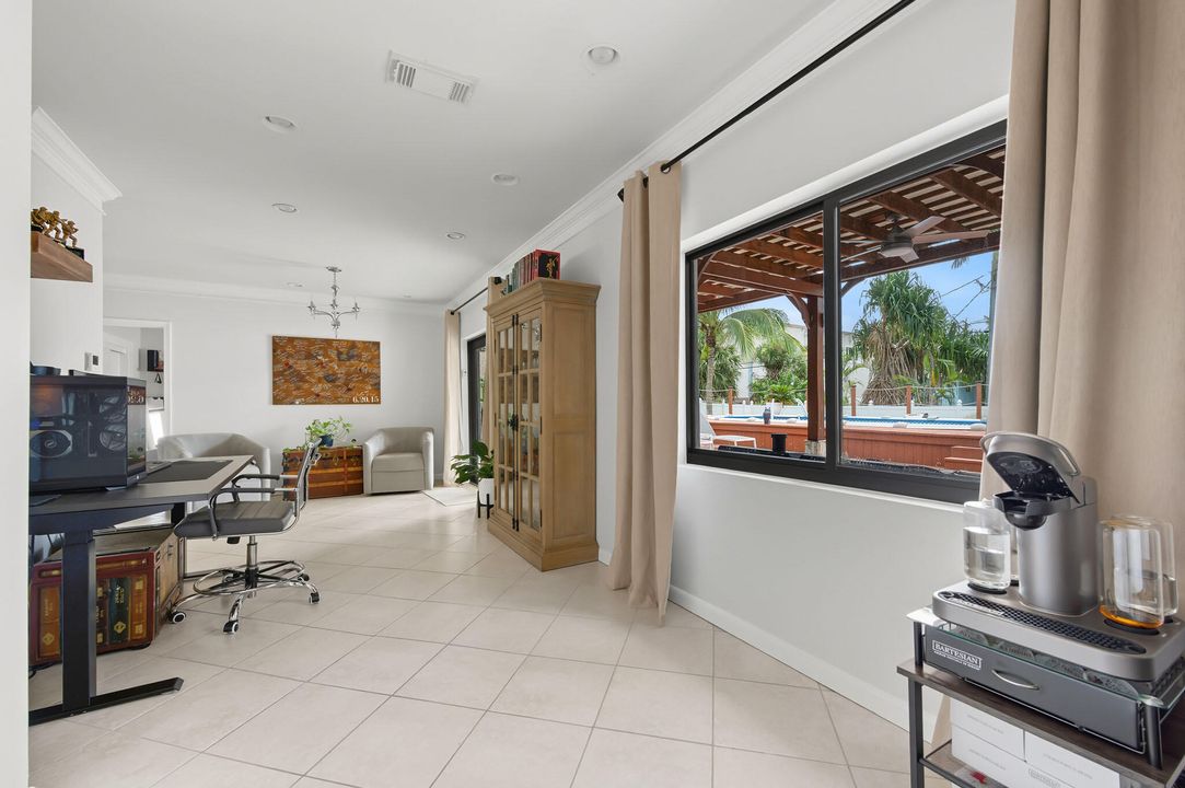 En Venta: $749,000 (2 camas, 2 baños, 1681 Pies cuadrados)