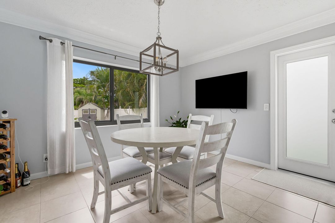 En Venta: $749,000 (2 camas, 2 baños, 1681 Pies cuadrados)