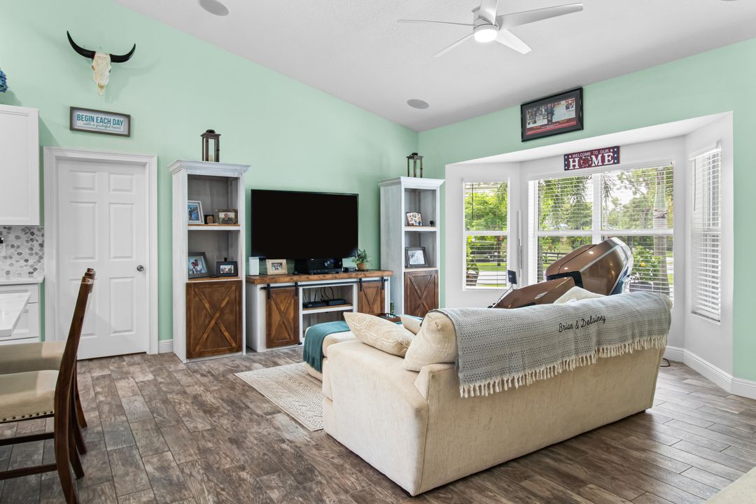 В аренду: $6,750 (3 спален, 2 ванн, 1820 Квадратных фут)