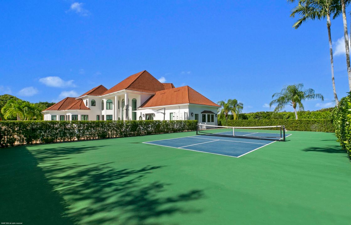 En Venta: $4,867,000 (5 camas, 4 baños, 4619 Pies cuadrados)