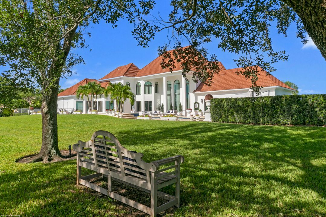 En Venta: $4,867,000 (5 camas, 4 baños, 4619 Pies cuadrados)