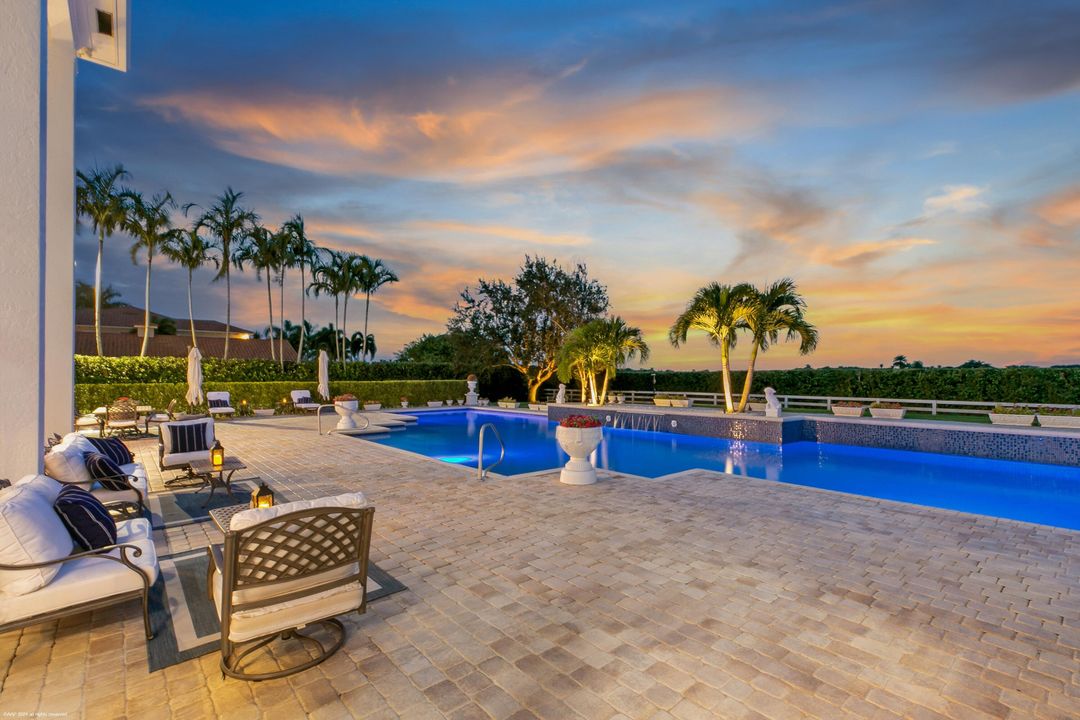 En Venta: $4,867,000 (5 camas, 4 baños, 4619 Pies cuadrados)